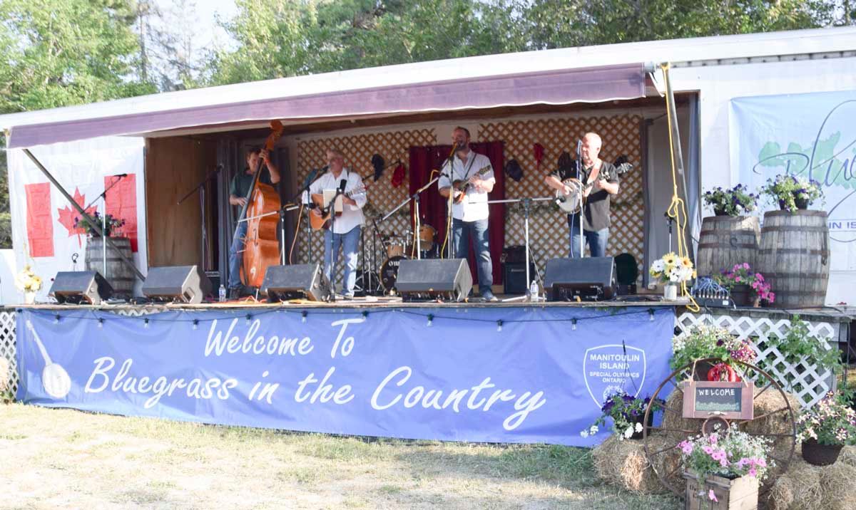 A Saturday afternoon at Bluegrass in the Country