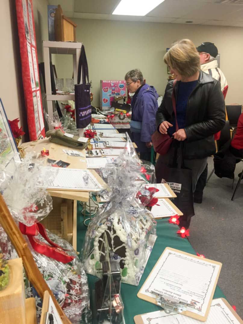 Three days of Christmas shopping in Kagawong