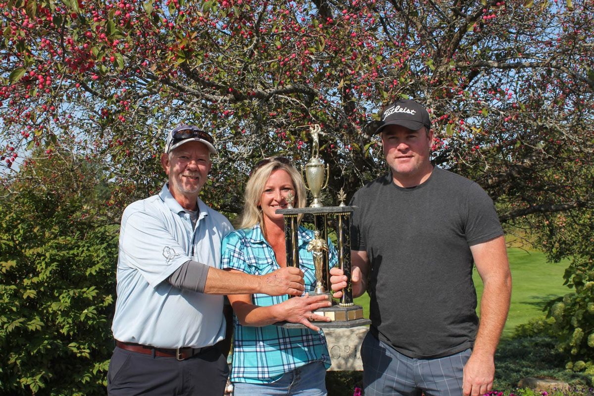 Manitoulin Golf champions bask in their glory