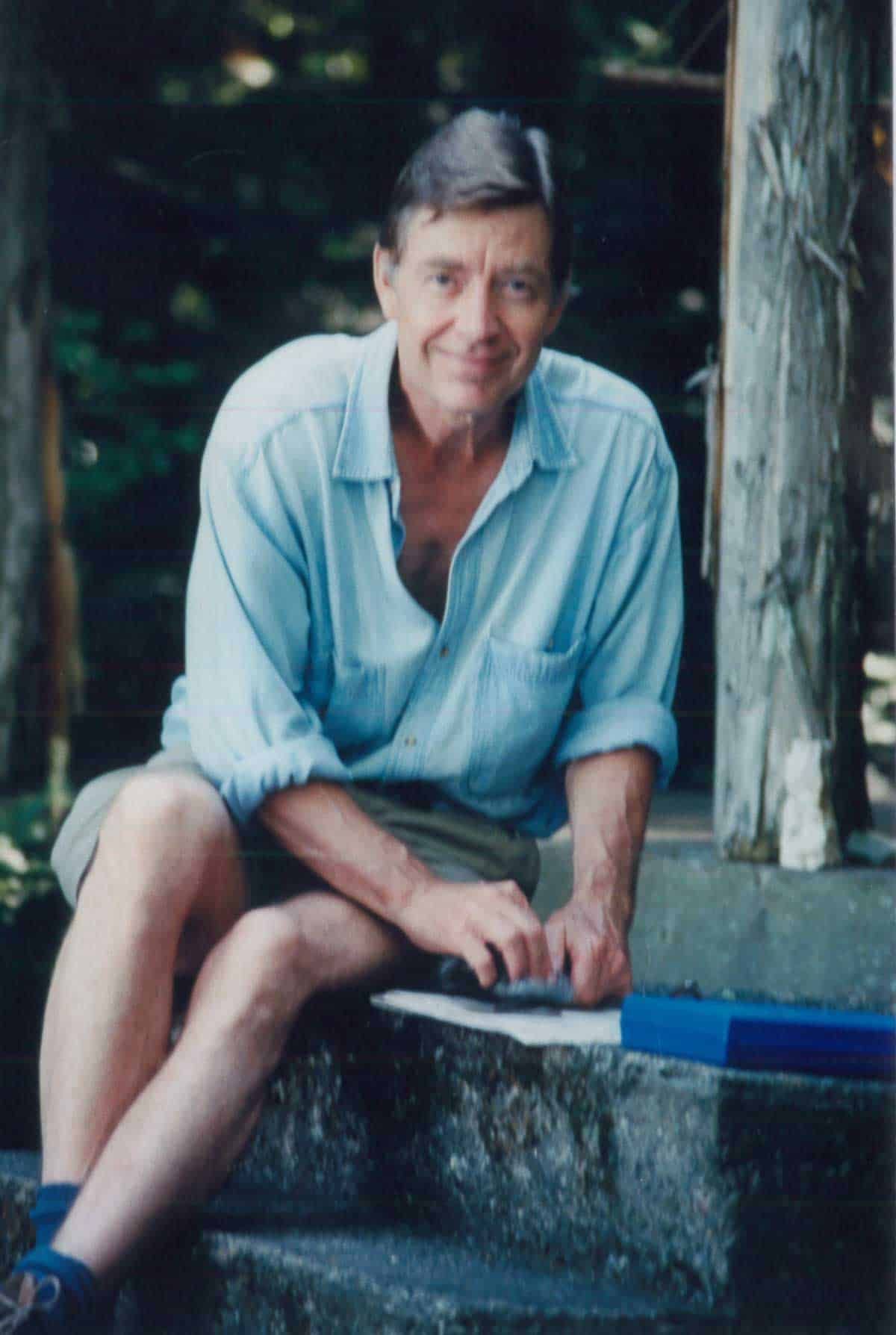 ARTHUR (BUZZ) LEE