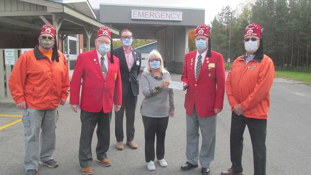 Haweater Shriners unit makes significant donation to Mindemoya Hospital emergency department