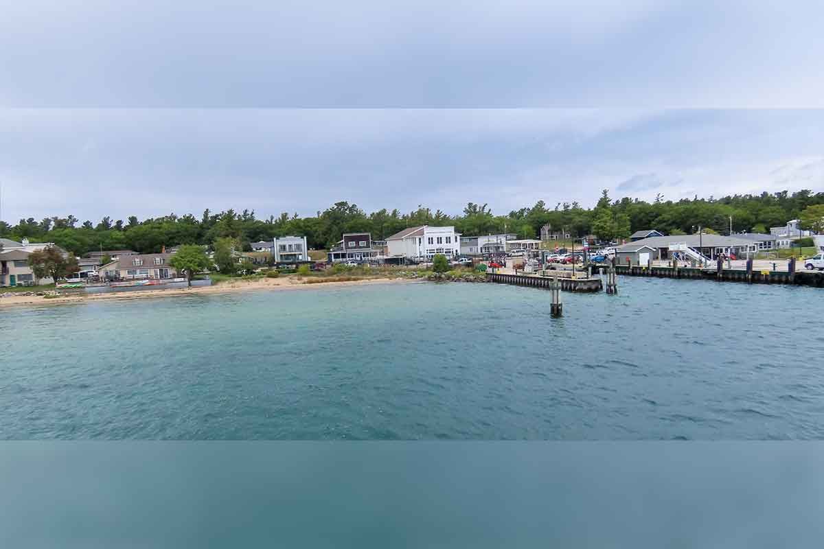 Great Lakes Islands Alliance Summit hosts over 100 at Les Cheneaux Islands