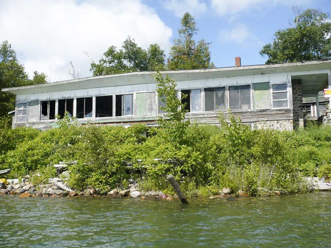 Harbour Island again up for sale