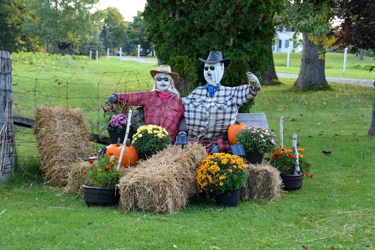 Start decorating for Harvest Glory Days and help make your community a winner