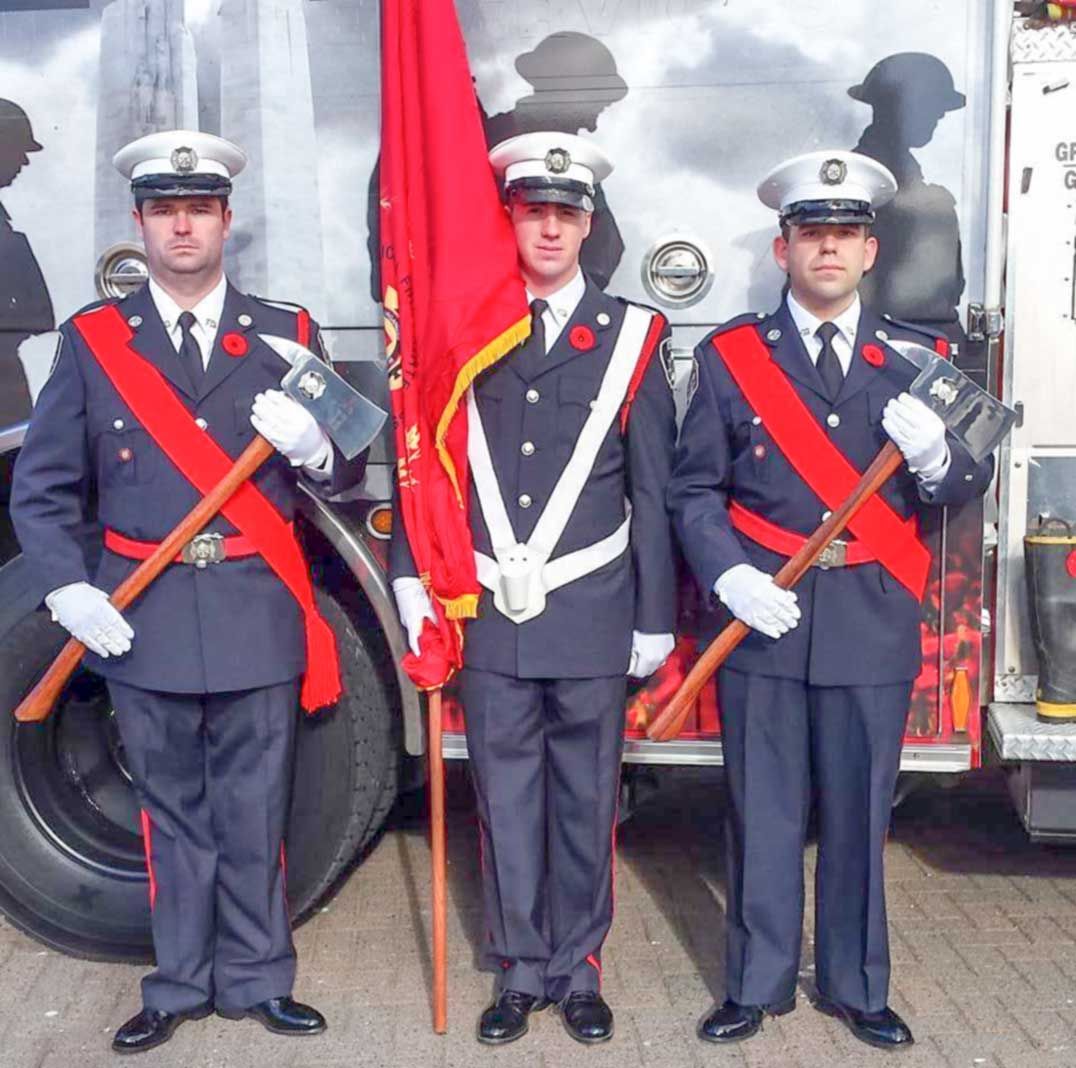 Sudbury firefighters unveil fire truck raising awareness of 100th anniversary of Vimy Ridge