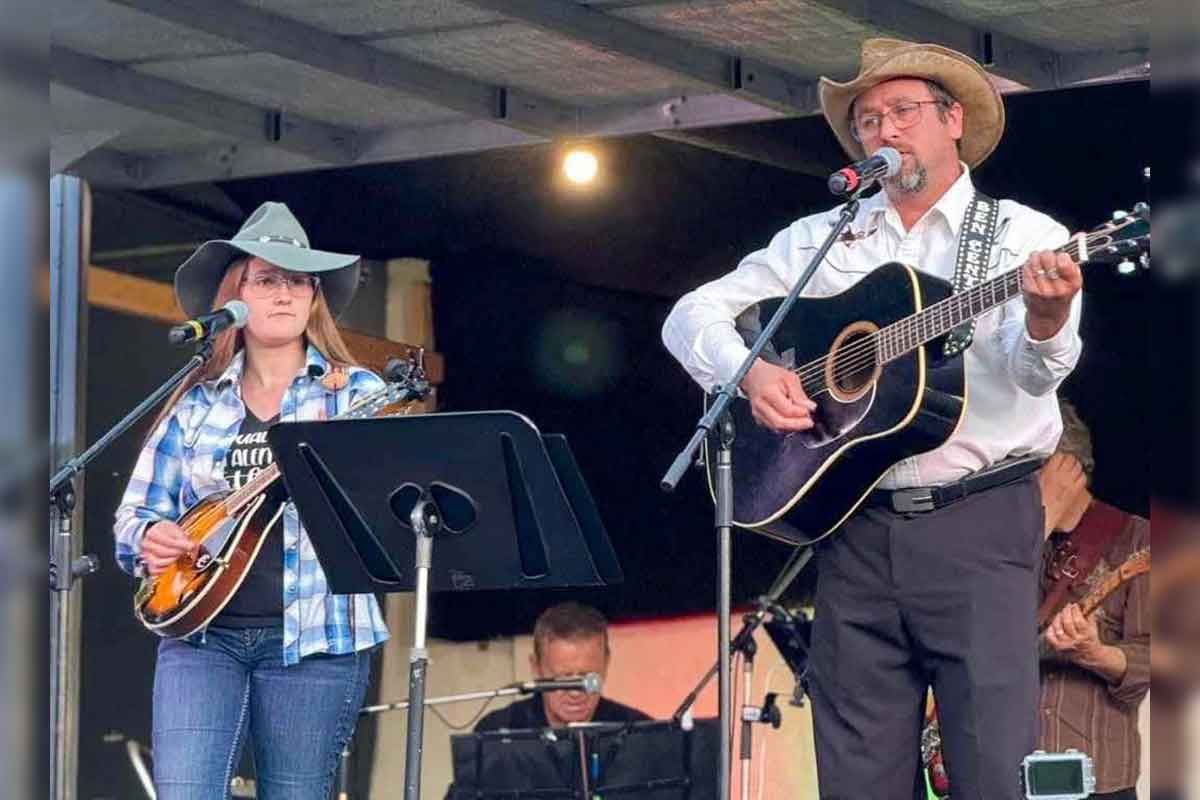 Musical father-daughter duo benefit concert will help them to awards show