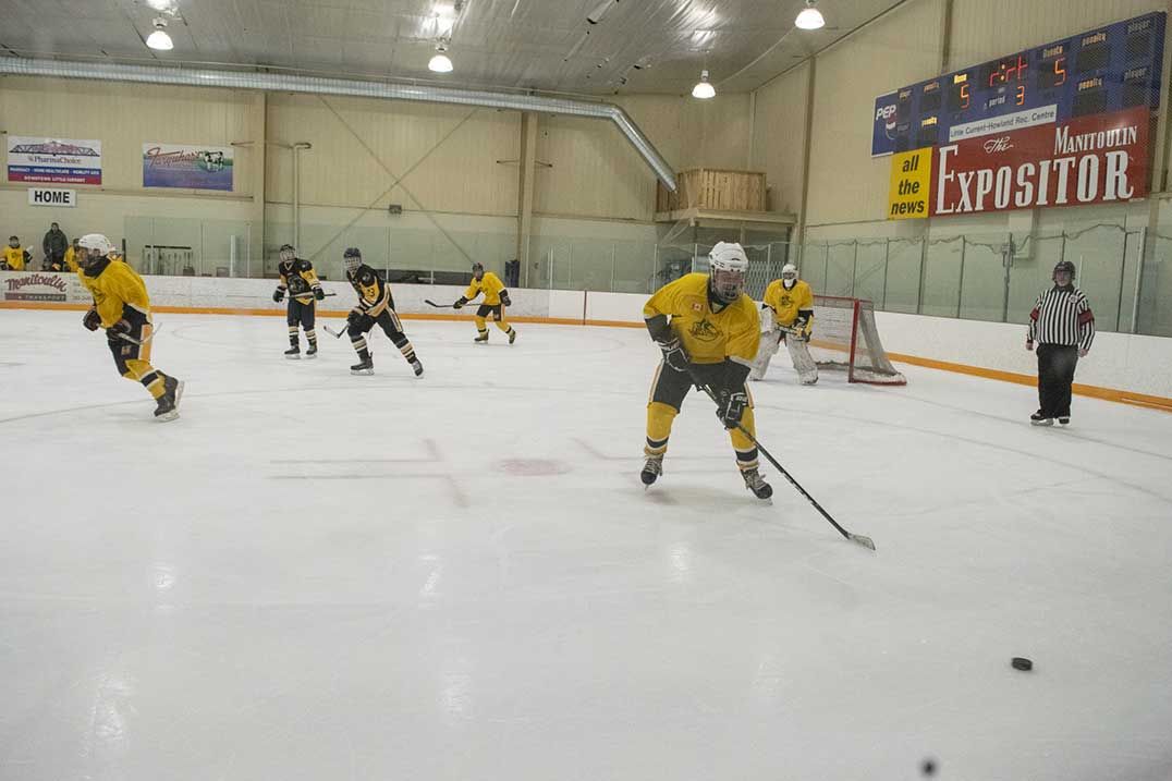 Mustangs boys’ hockey team looking for game three win over Lockerby