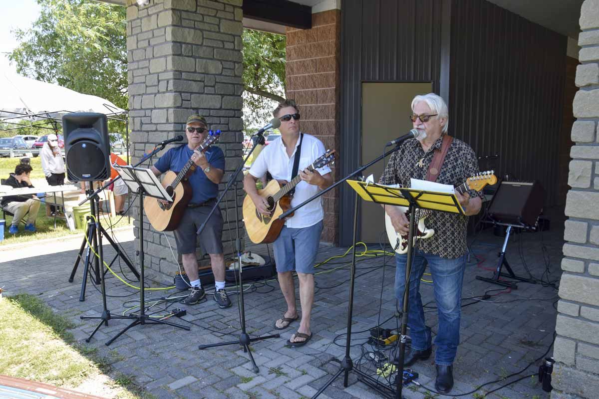 NEMI community picnic draws big crowds to Low Island Park