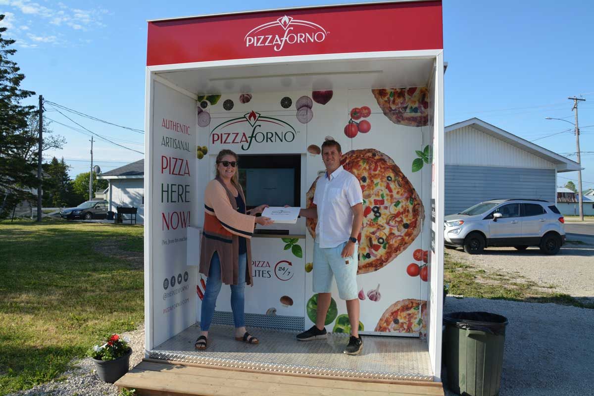 Manitoulin’s first pizza vending machine proving popular