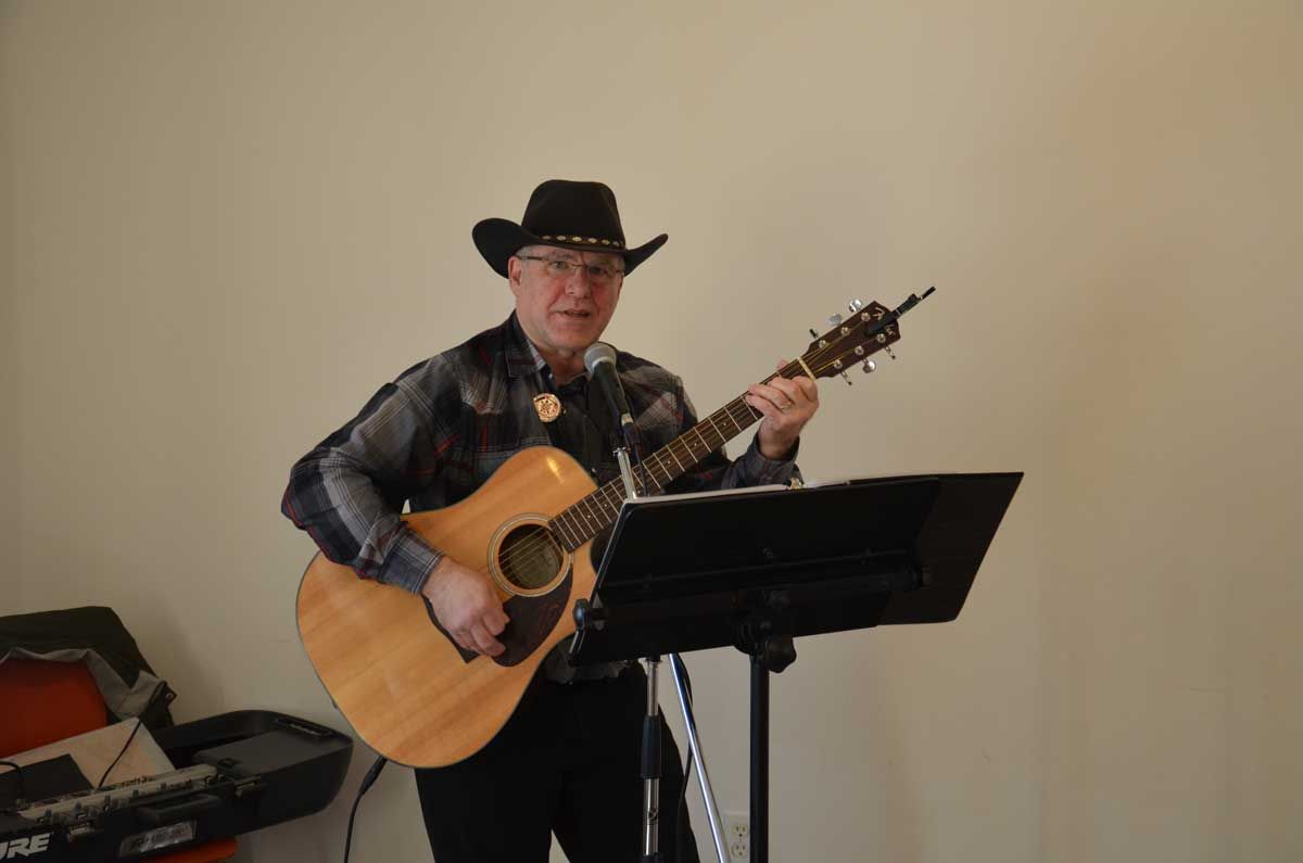 Downtown Little Current minstrel to be inducted into Great Northern Opry