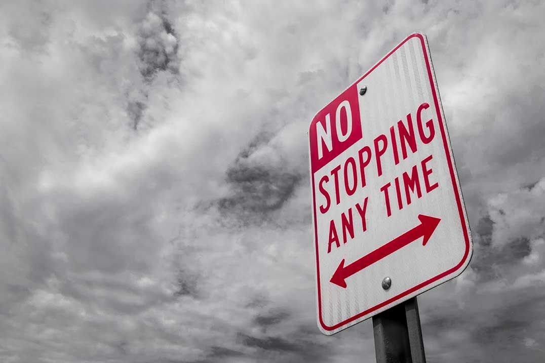 Manitoulin OPP enforcing “No stopping” signs