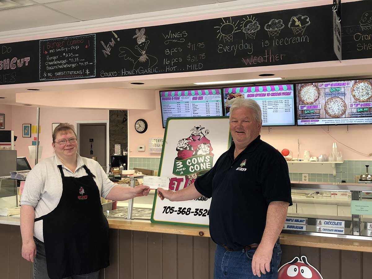 3 Cows manager acknowledged for 25 years of dedication