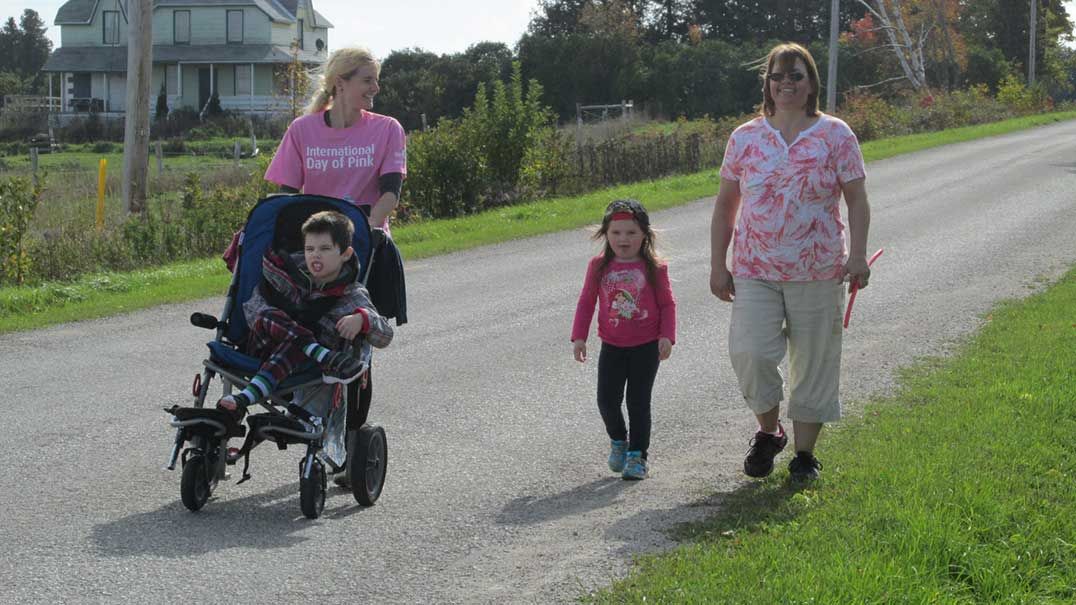 Annual Walk the Block in 20 Shades of Pink raises $2,700
