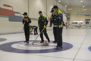 Young Northern Ontario curlers  face off in Little Current playdowns