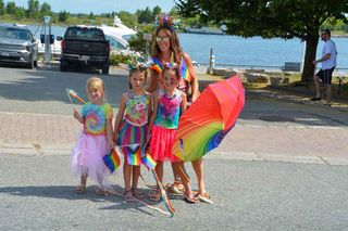 Pride sisters trio