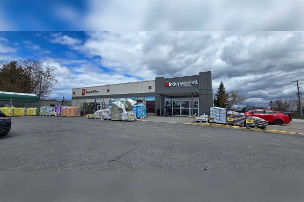 Little Current grocery store changing hands
