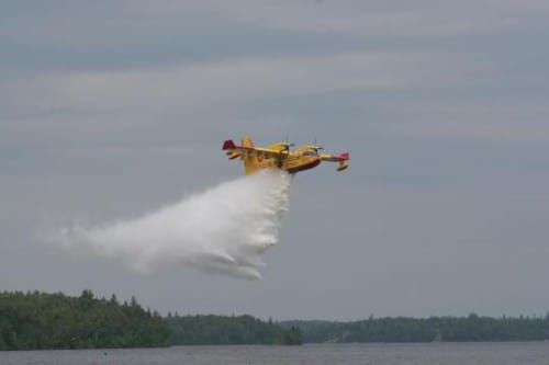 Water bomber dowses Wiky wildfire Monday