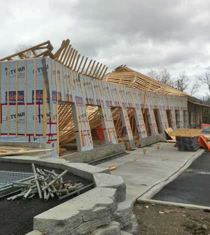 Damaging winds close Island down