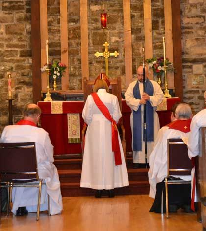 Anglican Island parishioners celebrate reverend’s elevation to the priesthood