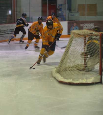 Mustangs skate to silver victory at North Bay tournament