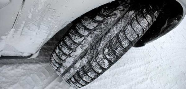 Ontario government extends studded tire season for Northern Ontario drivers