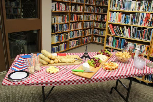 Assiginack Public Library hosts a walking tour of Paris (France, that is) 