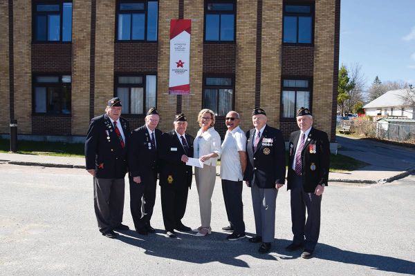 ANAVETS make $2,000 hospital donation in memory of Gary Trimmer