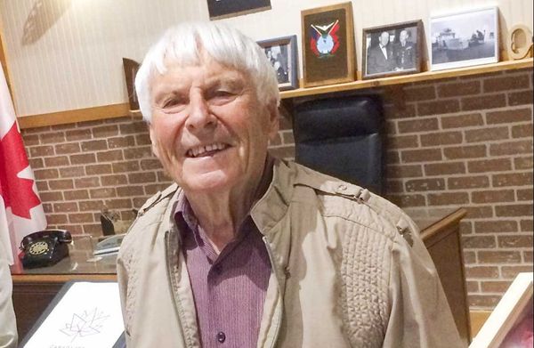 Hughes pays tribute to Mayor Austin Hunt