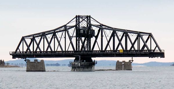 Island communities supportive of movable structures to replace swing bridge