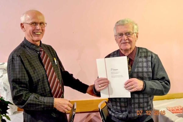 Robinson volunteer firefighter recognized for 30 years of service