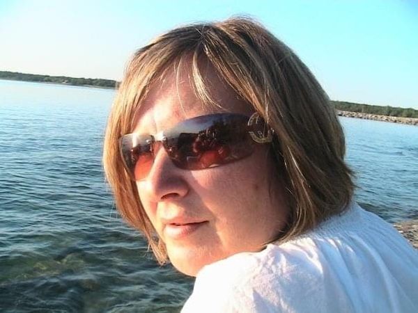 MONA GAYLE BRYAN
