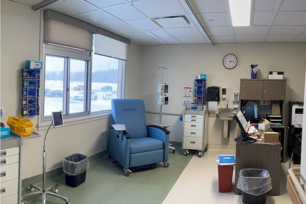 Newly renovated chemotherapy suite reopens at Mindemoya site of Manitoulin Health Centre