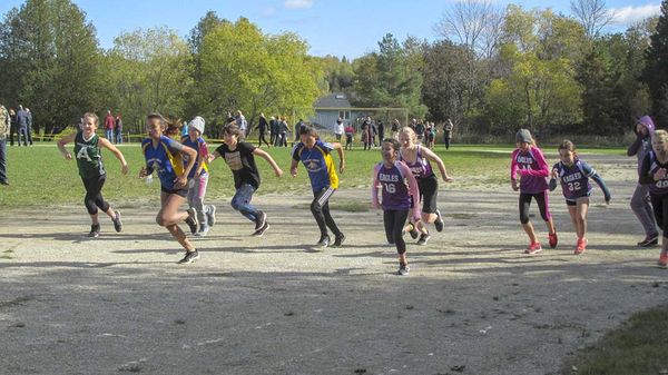 CMPS runners win Island elementary school cross-country championship