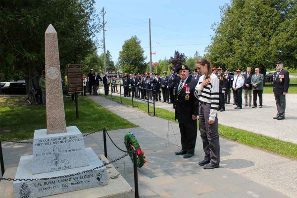Island Legions observe Decoration Day