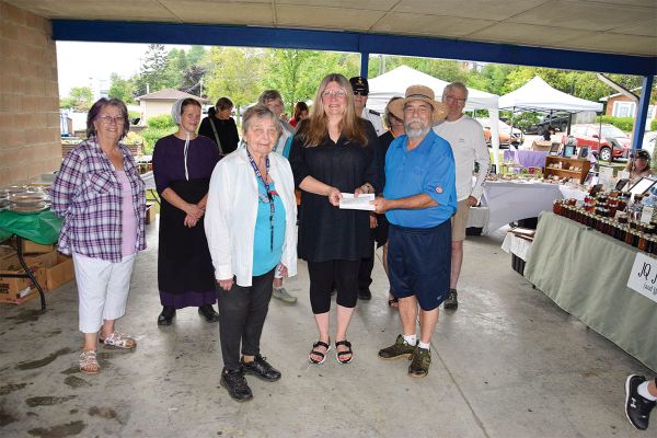 Farmers’ Market largesse goes to Island organizations