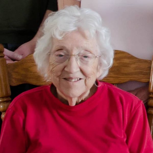 GEORGINA HOLMES