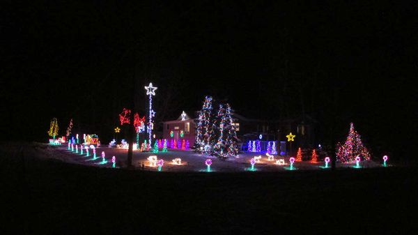 Kagawong family front yard Christmas display includes 25,000 lights