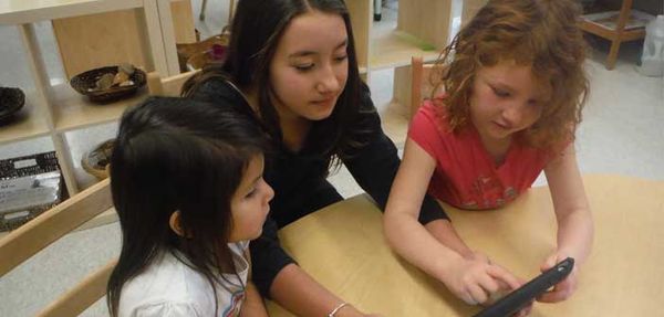 APS students explore the world of computer coding