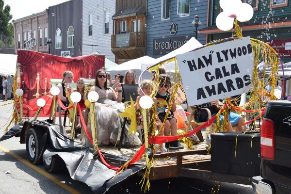 The stars and starlets of Uncle Steve’s Camp were headed to the Haw-lywood Gala Awards during the annual Haweater Weekend par