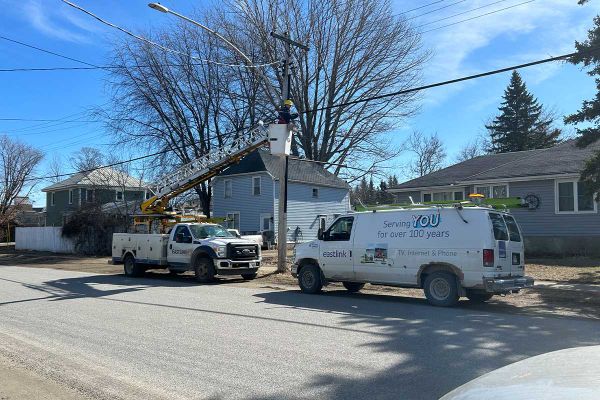 Island-wide outages to Eastlink customers caused by downed Little Current streetlight