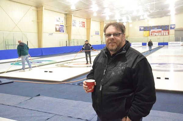Professional ice makers take over Little Current arena
