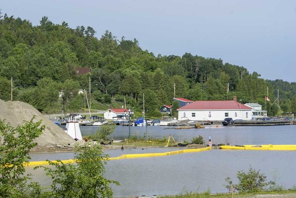 Kagawong’s small craft marina reconstruction is underway and still very much on schedule