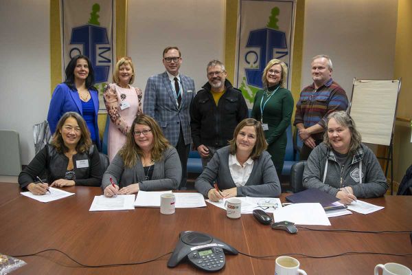 Island health organizations sign Ontario Health Team application