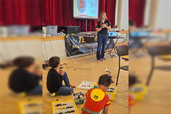 Manitoulin Metal hosts FIRST robotics camp