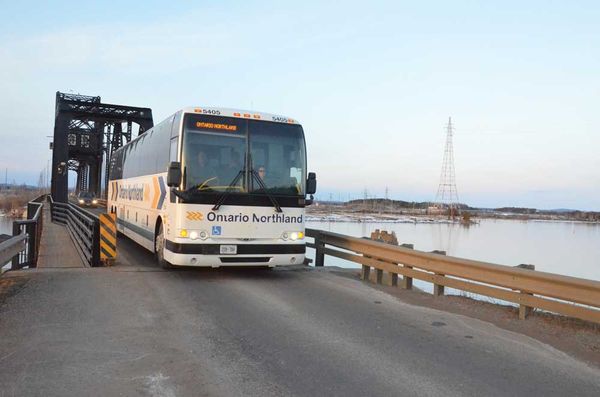 Central mayor gives two thumbs up to bus service