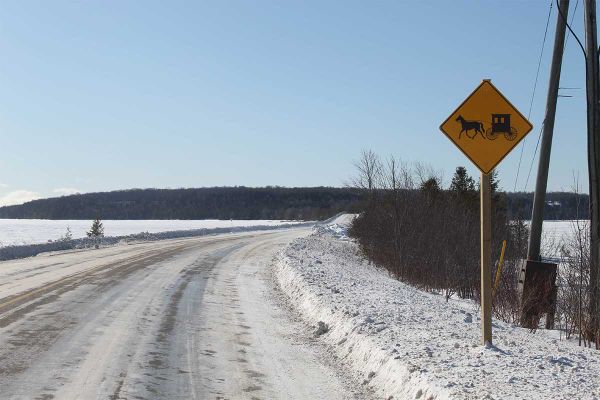 Road signs now installed at Ice Lake causeway