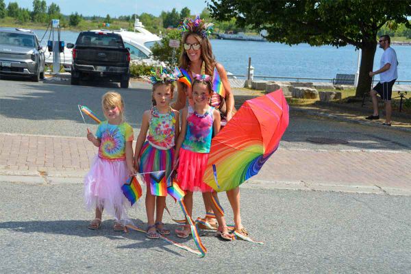 Pride sisters trio