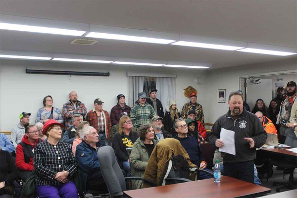 Forty citizens pack council chambers over Providence Bay arena closure concerns