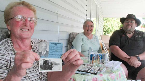 Aged Seaman’s card returned to the family of rightful owner