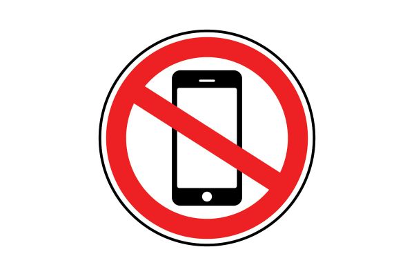 Rainbow Board survey shows cell ban supported by students